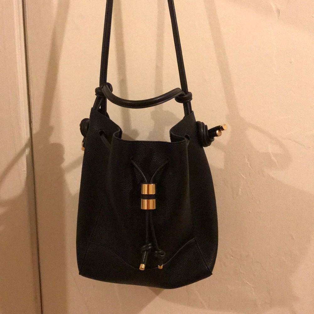 zara black bucket bag